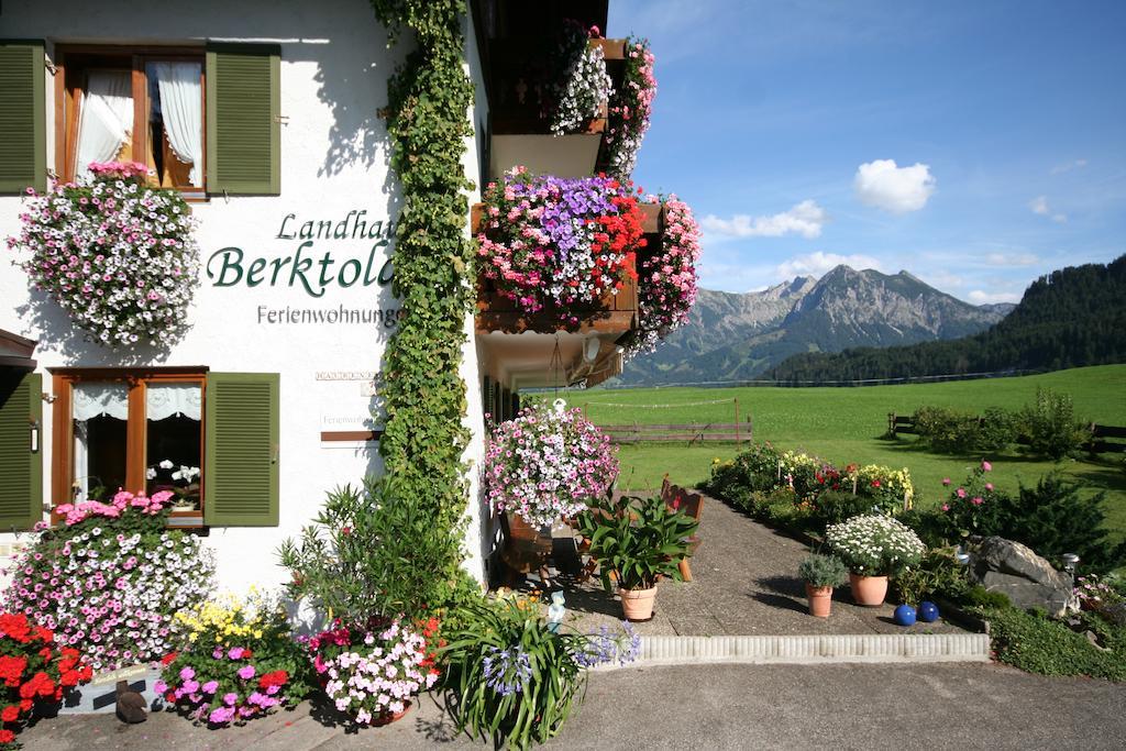 Landhaus Berktold Obermaiselstein Exterior foto