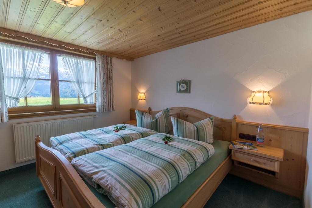 Landhaus Berktold Obermaiselstein Exterior foto